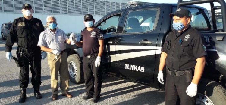 Gobierno de Yucatán entrega seis nuevas camionetas policiacas a tres municipios