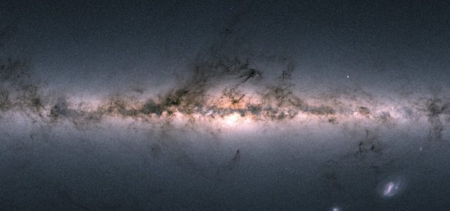 Encuentran el primer exoplaneta en la Vía Láctea que orbita por encima del plano galáctico