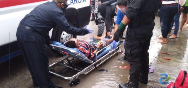 Riña de jóvenes termina con uno herido de gravedad y el otro en la cárcel