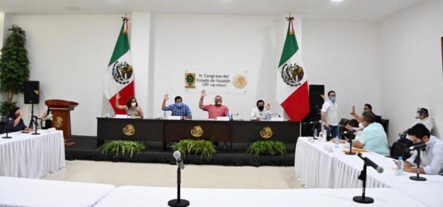 Diputados aprueban en Comisión legalizar a mototaxis, tricitaxis, motocarros y calesas en Yucatán