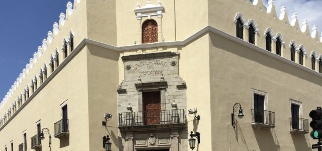 Ajustan calendario académico de la UADY