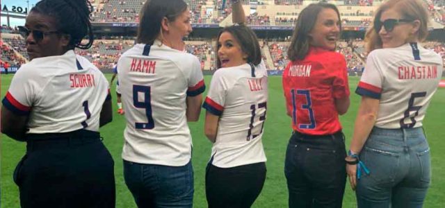 Natalie Portman y otras famosas se unen para crear un equipo de futbol femenil