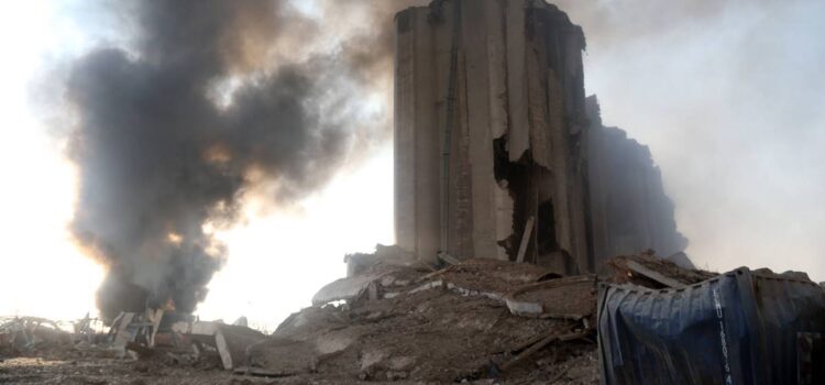 Explotaron 2,700 toneladas de nitrato de amonio en Beirut
