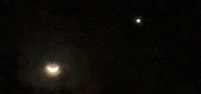 La Luna y Venus, protagonizan “beso celestial”