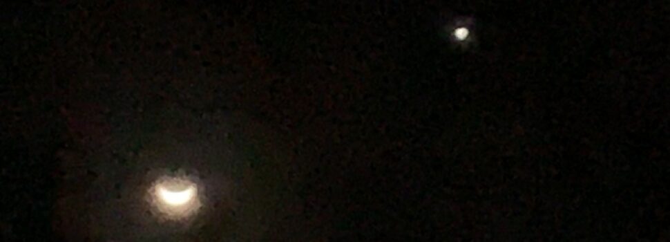 La Luna y Venus, protagonizan “beso celestial”