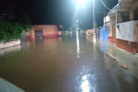 Frente frío ocasiona inundaciones en Motul
