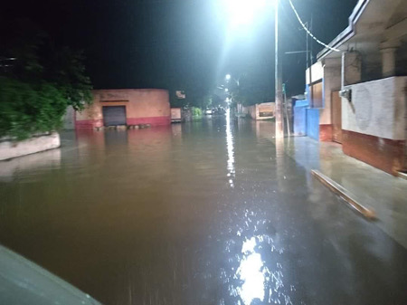 Frente frío ocasiona inundaciones en Motul