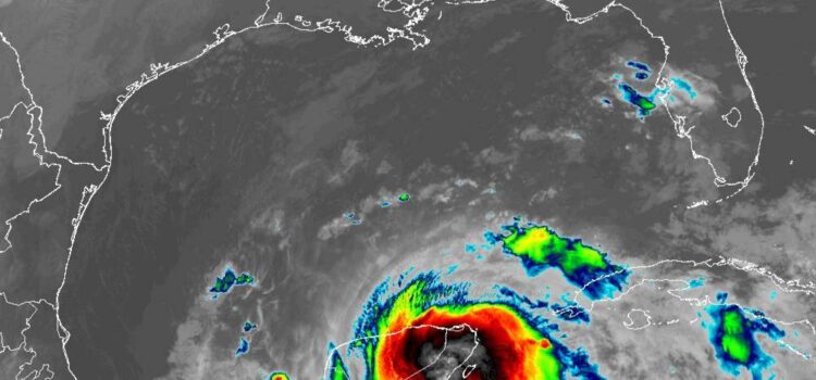 “Zeta” pasaría a 40 kms de Mérida, saldría cerca de Telchac como Tormenta Tropical