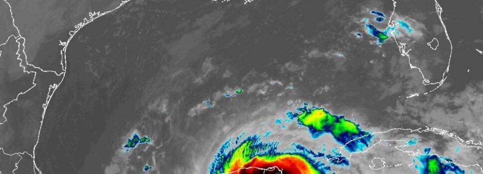 “Zeta” pasaría a 40 kms de Mérida, saldría cerca de Telchac como Tormenta Tropical