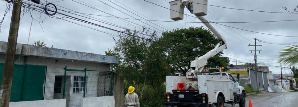 CFE despliega a más de 800 elementos, ante afectaciones por “Zeta”
