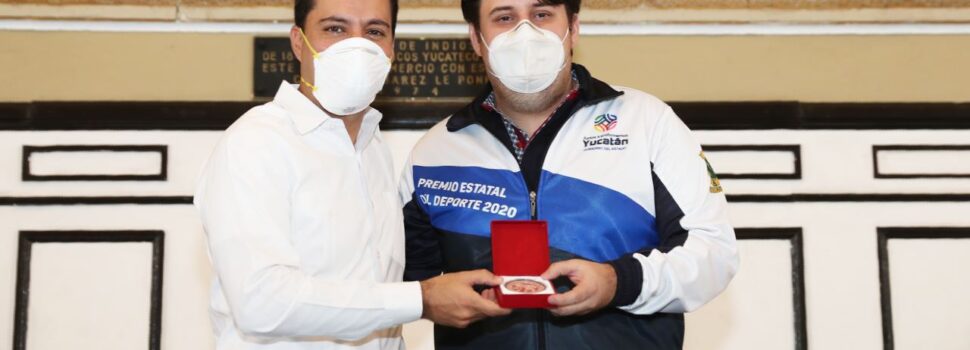 Entregan el Premio Estatal del Deporte al Gran Maestro de ajedrez, Luis Ibarra Chami